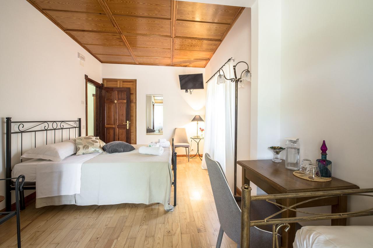 Villa Montegenco Comunanza ภายนอก รูปภาพ