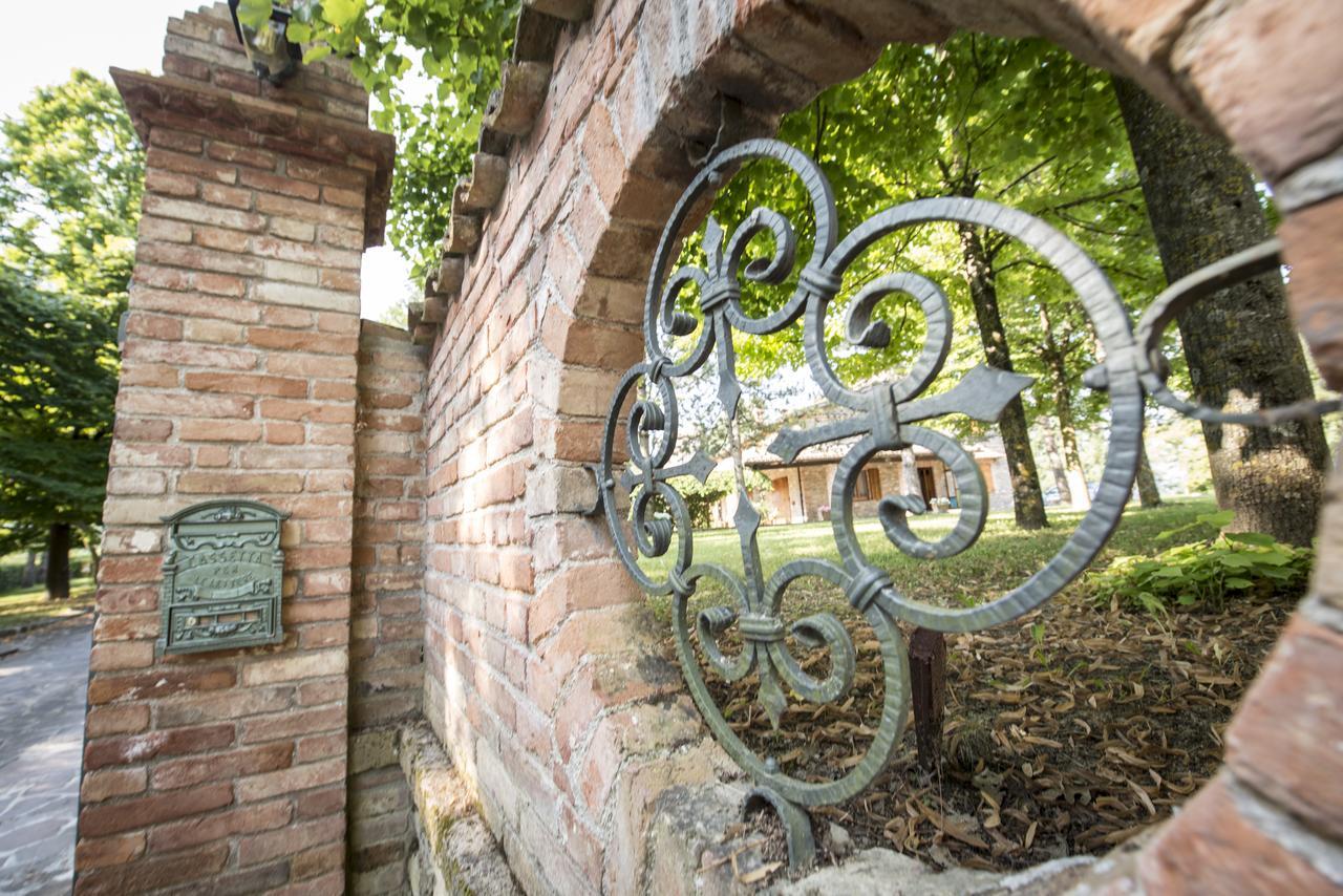 Villa Montegenco Comunanza ภายนอก รูปภาพ